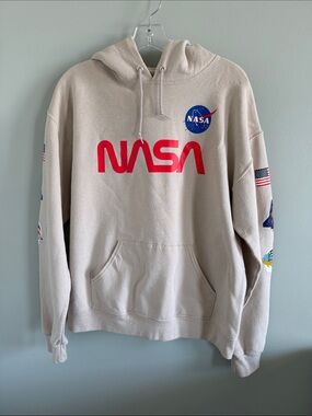 Bowery Supply Co. Beige Hoodie Sweatshirt